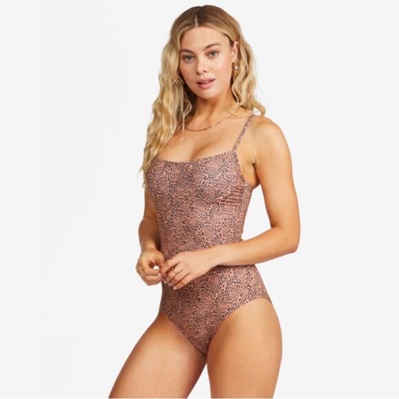 Billabong Hidden shore Leopard Print One-Piece Swimsuit size M NWT - Picture 1 of 3